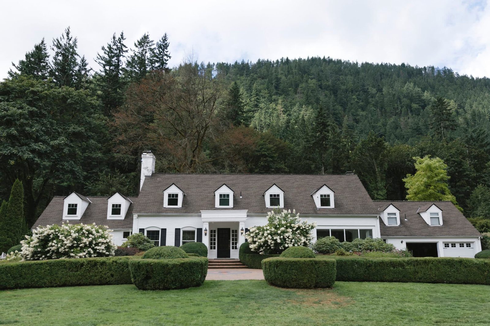 Fox Hollow Farm manor and grounds in Issaquah, Washington